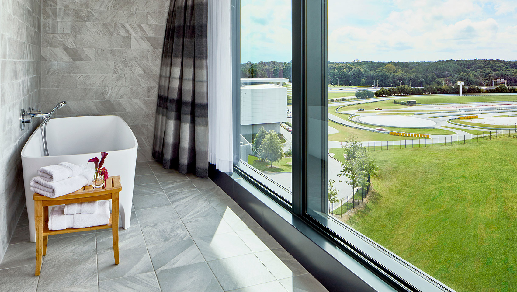 Presidential Bathroom Soaking Tub